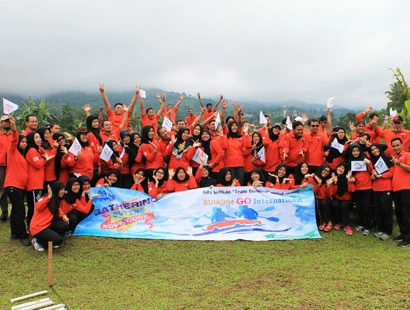 Outbound training dan tim building